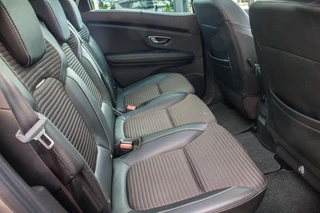 Renault Scénic 1.3 TCe Bose 140 PK | Rijklaar | Panoramadak | Trekhaak | Parkeersensoren | Camera | Dealer onderhouden | 1e eigenaar / 18