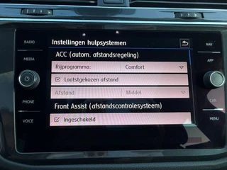 Volkswagen Tiguan 1.5 TSI ACT Highline Business R / Pano / 2x Massage / ACC / Trekhaak / Zeer kompleet ! / 30