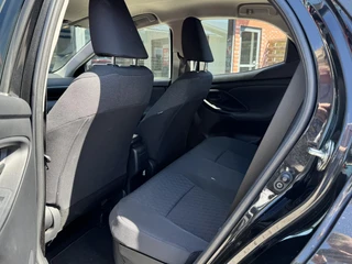 Toyota Yaris 1.5 Hybrid First Edition Apple Carplay/Android Auto, Camera, Climate/Cruise Control, Navigatie / 12
