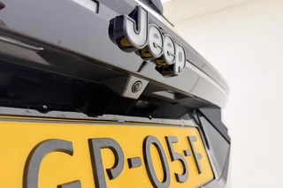 Jeep Compass 1.2 e-Hybrid First Edition | LED matrix verlichting | Panoramadak | Drive assist | Focal audio | Massage stoelen | Stoel ventilatie/verwarming | Camera's rondom / 11