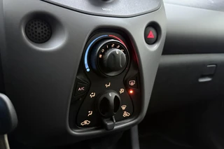 Peugeot 108 1.0 e-VTi 72pk Active 5 deurs | Airconditioning | Elektrische ramen voor | Centrale vergrendeling | DAB + radio met bluetooth / 20
