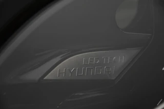 Hyundai Kona 1.6 Hybride Premium | Leder I Full options / 36
