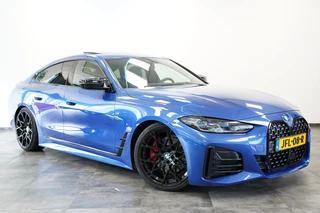 BMW 4 Serie Gran Coupé M440i xDrive High Executive ACC Opendak Wide Screen Head-up H&K Trekhaak Carbon Laser Light Portimao Blue!
