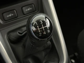 Suzuki Vitara 1.6 Exclusive Navigatie | Cruise Control | Trekhaak / 18