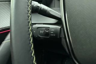 Peugeot 208 1.2 PureTech 100 GT | Apple carplay/Android auto | Achteruitrijcamera + frontcamera | Navigatie | Panoramadak | Stoelverwarming | Keyless entry+start | Adaptive cruise control | / 22