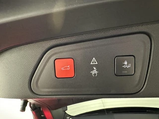 Peugeot 3008 1.2 PureTech Blue Lease Premium PANO CAMERA NAVI CRUISE CARPLAY. / 44