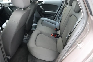 Audi A1 Sportback 1.0 TFSI 96pk Adrenalin 5 deurs  / Navigatie / Bluetooth / S Line Exterieur / Cruise Control / LED Achterlichten / Mistlampen / Lederen Sportstuur / Multifunctioneel Stuurwiel / 17 Inch / 14