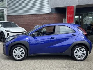 Toyota Aygo X PLAY 5-DEURS AIRCO CAMERA AD-CRUISE APPLE/ANDROID NL-AUTO / 6