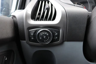 Ford Transit Custom 270 2.0 TDCI L1H1 Trend NAP | Cruise | Navi | Airco | Camera | Trekhaak | 3 Zits | / 32
