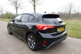 Ford Focus 1.0 EcoBoost Titanium X Business ST Line Winterpakket | LED | PDC | Camera | / 10