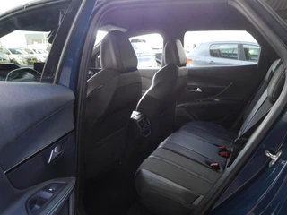 Peugeot 3008 1.2T 130pk Allure Pack Business | Navigatie | Climate & Cruise Control | Camera | AppleCarplay/Android Auto / 9