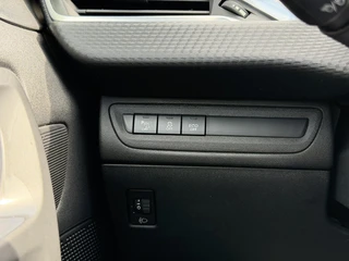 Peugeot 2008 Blue Lion 1.2 PureTech 110PK / 15