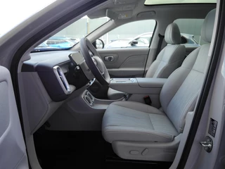 Leapmotor B10 Design Hybrid EV 18.8 kWh | Nu beschikbaar | Wltp 900km gecombineerd | Elektrisch 82km Wltp | Luxe uitvoering | Camera rondom | Stoel en stuurverwarming | Draadloze telefoonoplader | Keyless entry en start / 9