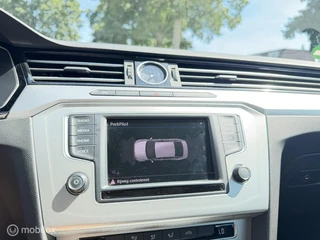 Volkswagen Passat 1.4 TSI Comfortline|Navigatie|NL|124DKM|Climate|Led| / 21