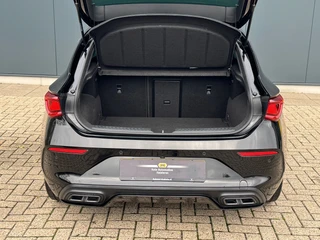 CUPRA Leon 1.5 eTSI Business Edition * Beats Audio * Navigatie * Camera * Stoelverwarming * / 28
