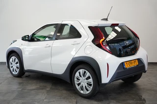 Toyota Aygo X 1.0 VVT-i MT Play  PDC Achteruitrijcamera / 2