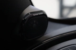 MINI Clubman Cooper S Chili Serious Business Automaat / Navigatiesysteem Professional / Panoramadak / Trekhaak / Leder / 19 Inch / Driving Assistant / Lichtpakket / Achteruitrijcamera / Climate Control / Harman Kardon / Stoelverwarming / 28