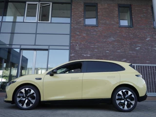 Leapmotor B05 ProMax Design 67.1 kWh | Panoramadak | Elektrisch verstelbare stoelen | Stuurwiel verwarming | Apple carplay/Android auto | Sfeerverlichting | Regensensor | Privacyglas | 19 inch lichtmetalen velgen / 7