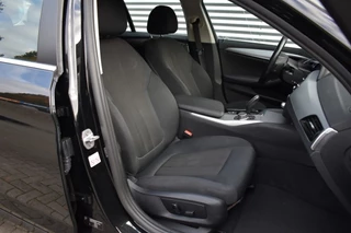 BMW 5 Series TOURING 530I AUT. 252PK EXECUTIVE El. A-KLEP / PDC V+A / 18 LM. VELGEN / 38