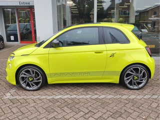 Abarth 500e SCORPIONISSIMA 42 kWh  SoH 94,12% !! | Alcantara sportstuur | Pano | Winterpakket / 2
