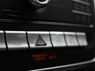 Mercedes-Benz GLA 200 Premium  | Trekhaak | 360 Camera | LED / 49