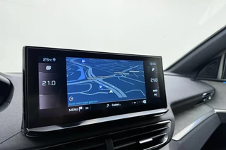 Peugeot 5008 1.2T 130pk Automaat GT | Black Pack | Elektr. achterklep | Stoelverwarming | Navigatie | 7 Persoons | / 28