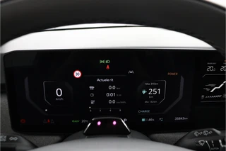 Kia EV3 Plus 81.4 kWh  - SOH 98,8% - Stoel/stuurwiel verwarming - Adaptieve Cruisecontrole - LED lampen - V2L - Fabrieksgarantie tot en met 03-2032 / 25