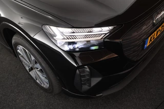 Audi Q4 Sportback e-tron 40 S edition 77 kWh SOH 93% Trekhaak Camera HUD Sonos Panoramadak Stoelverwarming Navigatie S-Line / 57