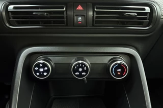 Citroen C3 1.2 Turbo Plus 100 PK | Handgeschakeld | Airco | Cruise Control | Touchscreen | Mirror Screen | Apple Carplay | Android auto | Parkeersensor | 1e eigenaar / 23