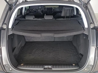 Peugeot 2008 1.2 Style / 13