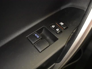 Toyota Auris 1.3 Now | Climatronic | Lichtmetaal | Cruise Control / 27
