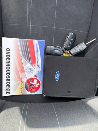 Ford Fiesta 1.0 EcoBoost Connected / 30