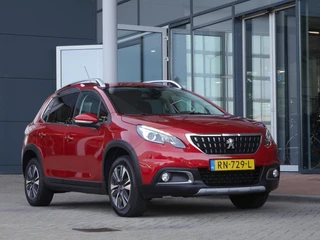 Peugeot 2008 1.2 PureTech Allure 110pk | Extra getint glas | Achteruitrijcamera | Climate control | Apple carplay/Android auto | Lage km.stand | Lichtmetalen velgen | Regensensor