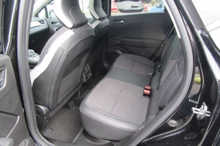 Renault Captur 1.6 E-Tech Plug-in Hybrid 160 Intens Schuifdak, Camera, Stoelverw. / 25