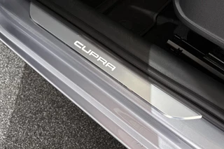 CUPRA Leon Sportstourer 1.4 e-Hybrid Achteruitrijcamera 18" Stoelverwarming Carplay / 24