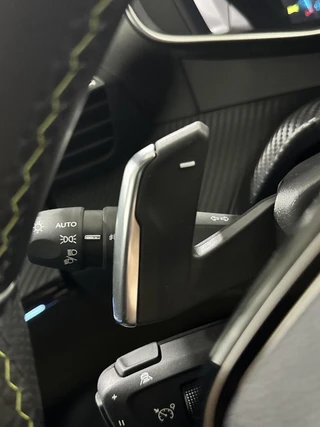 Peugeot 2008 1.2 Pure Tech GT Line|CARPLAY|LANE|360 CAMERA / 40
