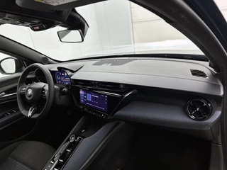 Alfa Romeo Junior 1.2 Turbo Hybrid Ibrida / 11