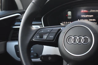 Audi A4 Limousine 35 TFSI Advanced Edition / 20