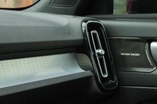 Volvo XC40 1.5 T4 PHEV Plus Dark|Stoel+Stuurverwarming|Camera|Memory| / 36