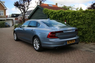 Volvo S90 2.0 T5 Momentum Business Pro / 38