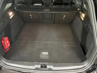 Ford Focus Wagon 1.0 EcoBoost Hybrid ST Line Style/ NL auto/ Achteruitrijcamera/ Sensoren / 38