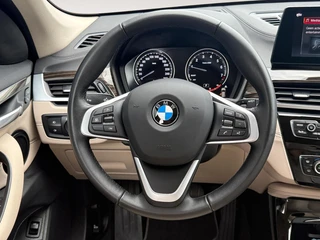 BMW X1 sDrive18i Business Edition Plus | Trekhaak | Leder | Navi | Stoelverwarming | Head-Up Display | Ambient Lighting | NL AUTO | Cruise Control | Climate Control | 12 maanden Bovag garantie | / 17