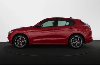 Alfa Romeo Stelvio 2.0T 280pk AWD Veloce Carplay Adaptieve Cruise Leder Memory / 32