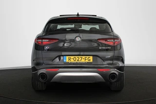 Alfa Romeo Stelvio 2.0 T AWD Veloce Ti 280PK Pano Leder Stuur-Stoelverwarming Keyless Memory / 16