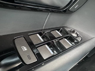 Land Rover Range Rover Evoque 2.0 Si 4WD Prestige '' Camera - Allseason-banden - Leer '' / 32