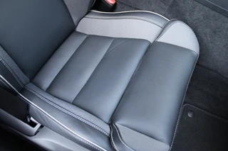 Volvo XC60 2.0 T6 Plug-in hybrid AWD Plus Black Edition  | Panoramadak | H/K | Camera | Leder / 30