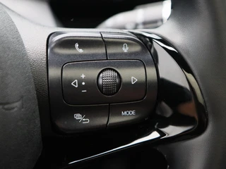 BYD DOLPHIN Design 60.4 kWh 204 Pk | Stoelverwarming | 360 Camera | Panoramadak | Adaptive Cruise | Warmtepomp |17 Inch | 26.055 Km !! / 24