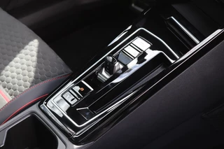 Volkswagen Golf 2.0 TSI GTI 301PK Clubsport  Akrapovic/Pano/HK/Blackstyle/IQ.Light/Camera/Headup/19" / 30