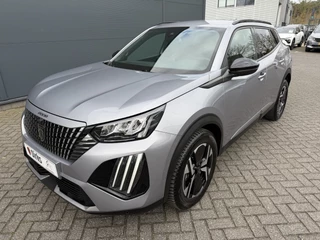 Peugeot 2008 100pk Allure Pack (360gr Camera - Keyless Entry - Adaptieve Cruise Controle - LED - Parkeersensoren V+A - Automatische Airco - 3D Cockpit - Navigatie - 17"incl 4S) / 4