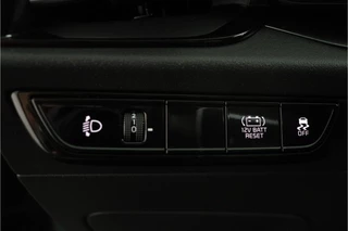 Kia Niro 1.6 GDi Hybrid DynamicLine  - Climate Control - Adaptieve Cruise Control - Lichtmetalen Velgen - Navigatie - Fabrieksgarantie tot 04-2032 / 22